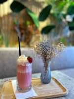 Çilekli Milkshake