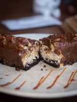 YER FISTIKLI SNEAKERS