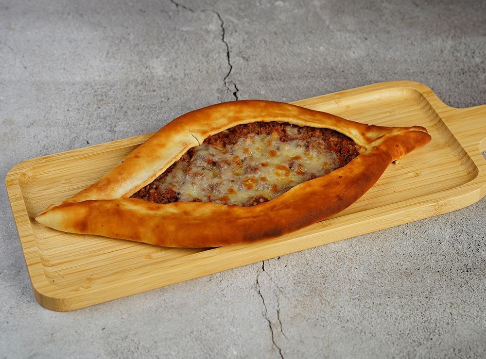 لحم مع جبنة