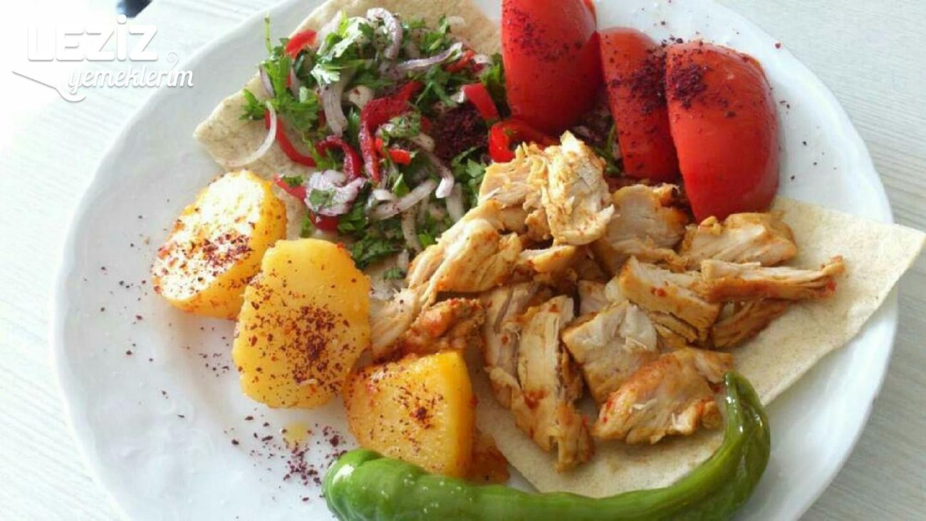 ÖZEL SOSLU TAVUK YAPRAK KEBABI - 