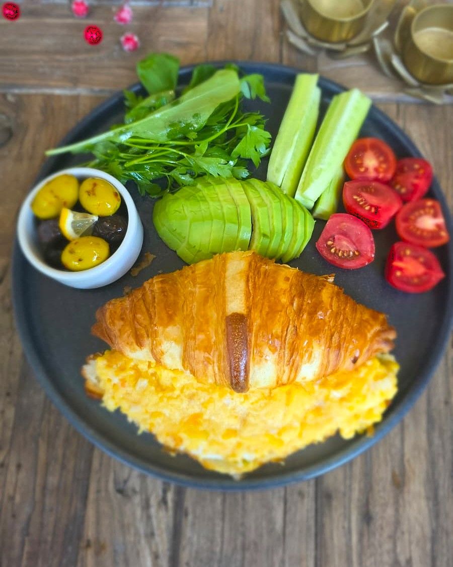 Çırpılmış Yumurtalı Kruvasan