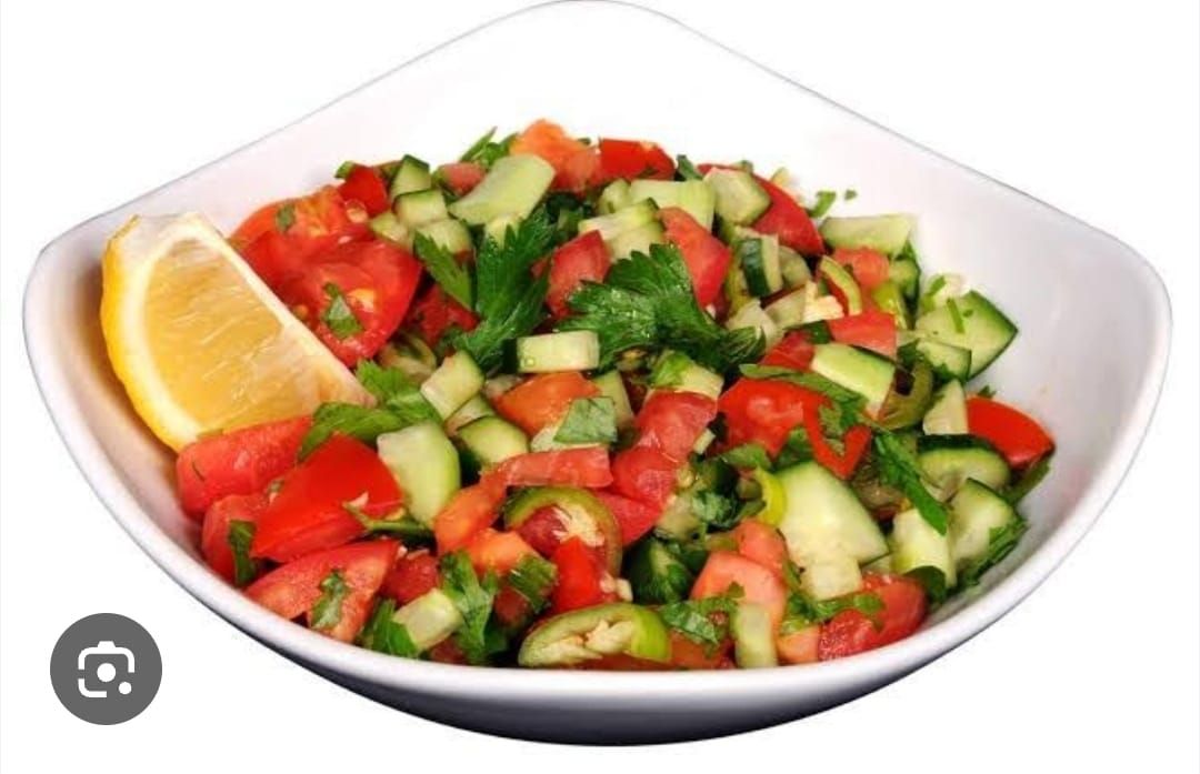 ÇOBAN SALATASI - 