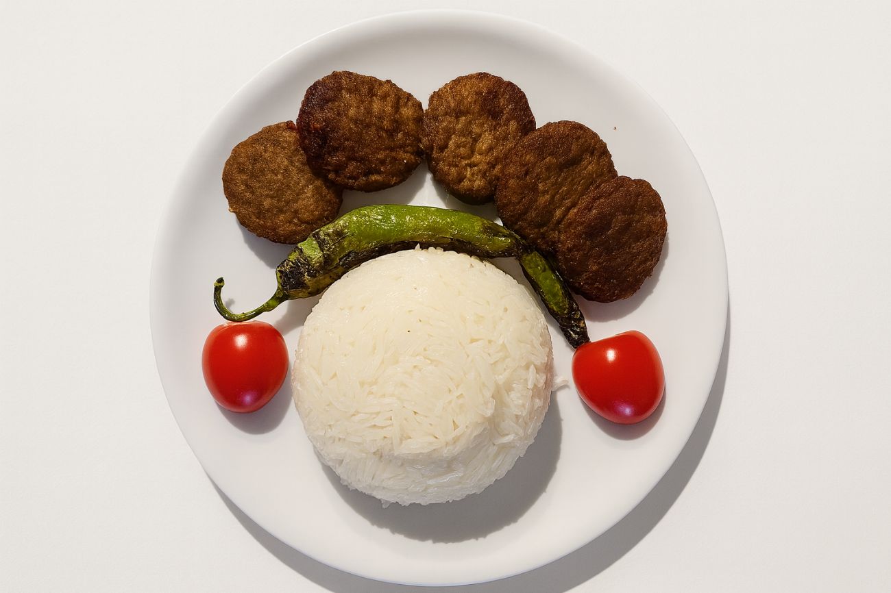 Grilled Meatballs and Rice - 