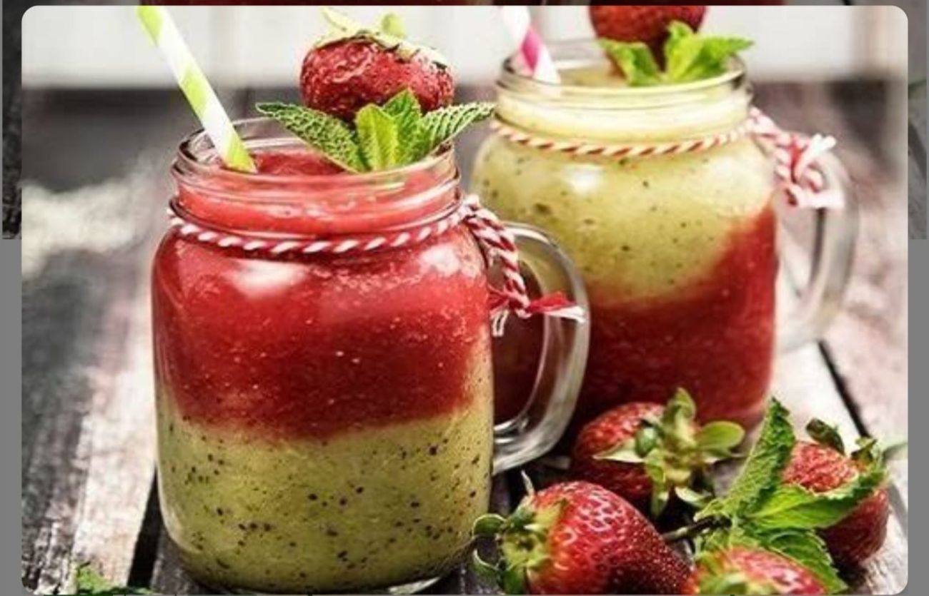 Strawberry and kiwi coctail