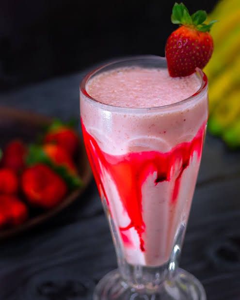 Strawberry milk coctail