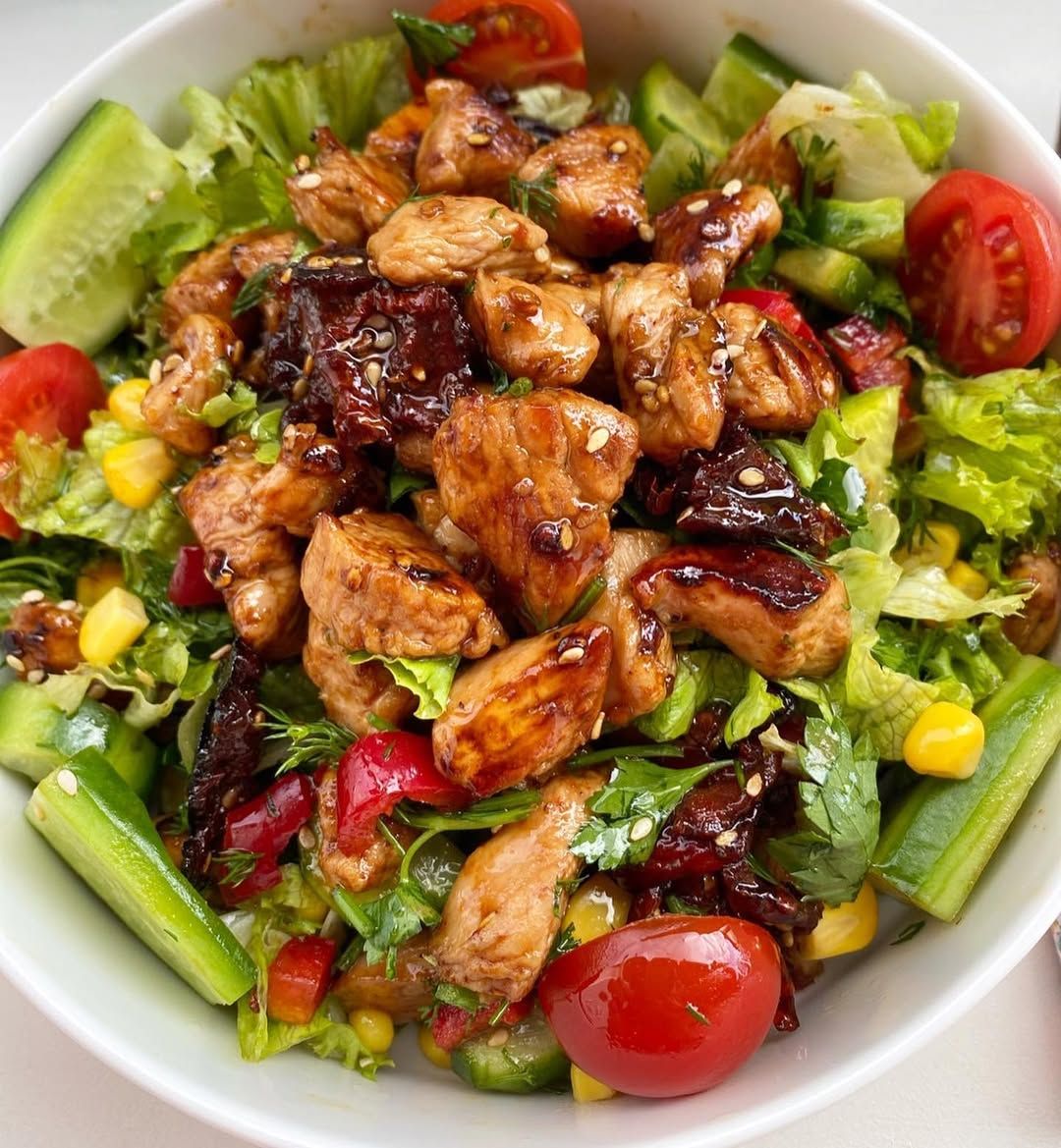 Tavuklu Salata - 