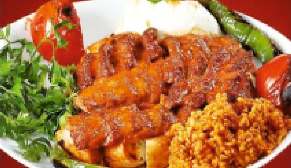 Urfa İskender - Yanında Salata, Çiğ Köfte, Antep Ezme ve Haydari ile.