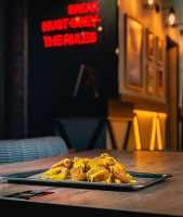 Snacks Mix - 3 Adet Chicken Tenders, 3 adet soğan Halkası, 3 adet Golden Nuggets, Patates Kızartması