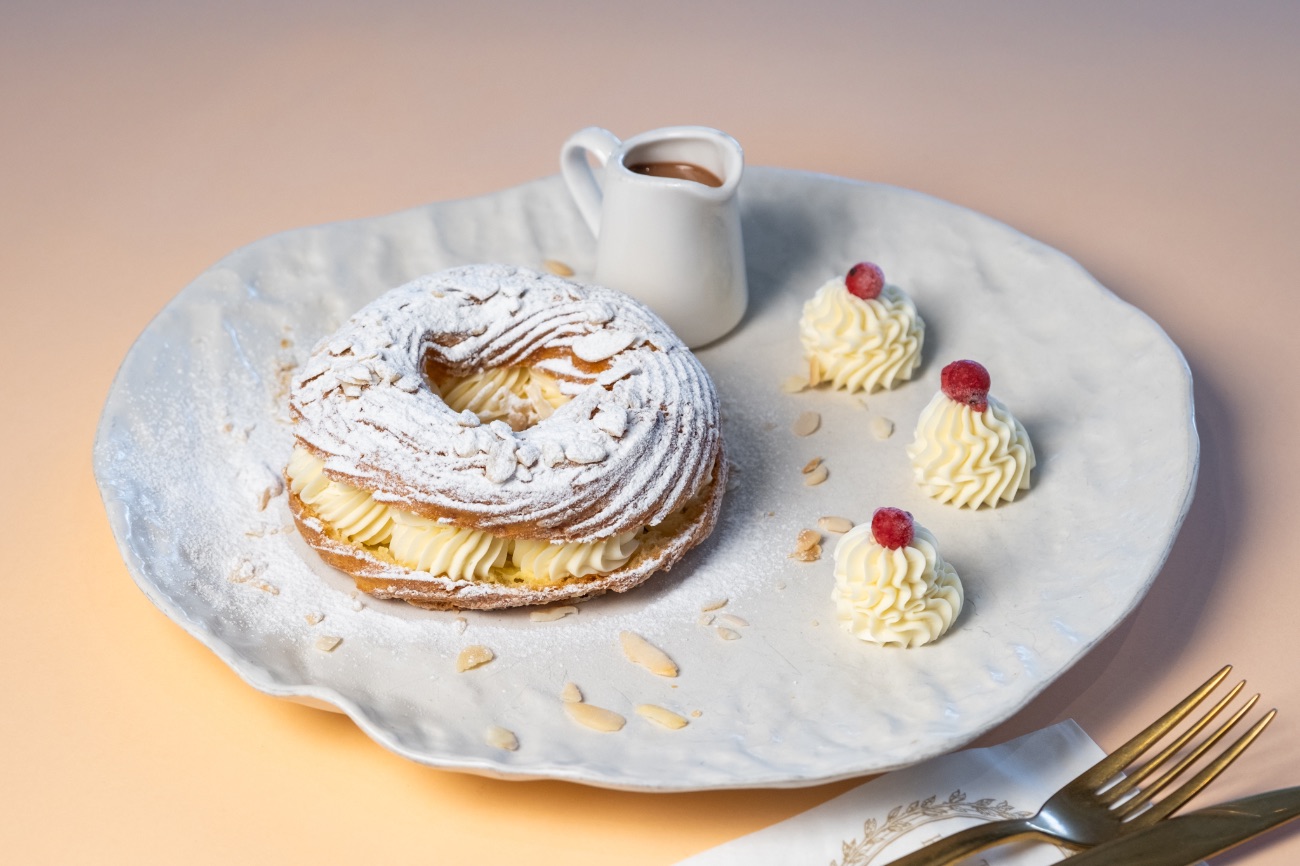 Paris Brest - Halcyon kreması file badem Belçika çikolata sunumu ile