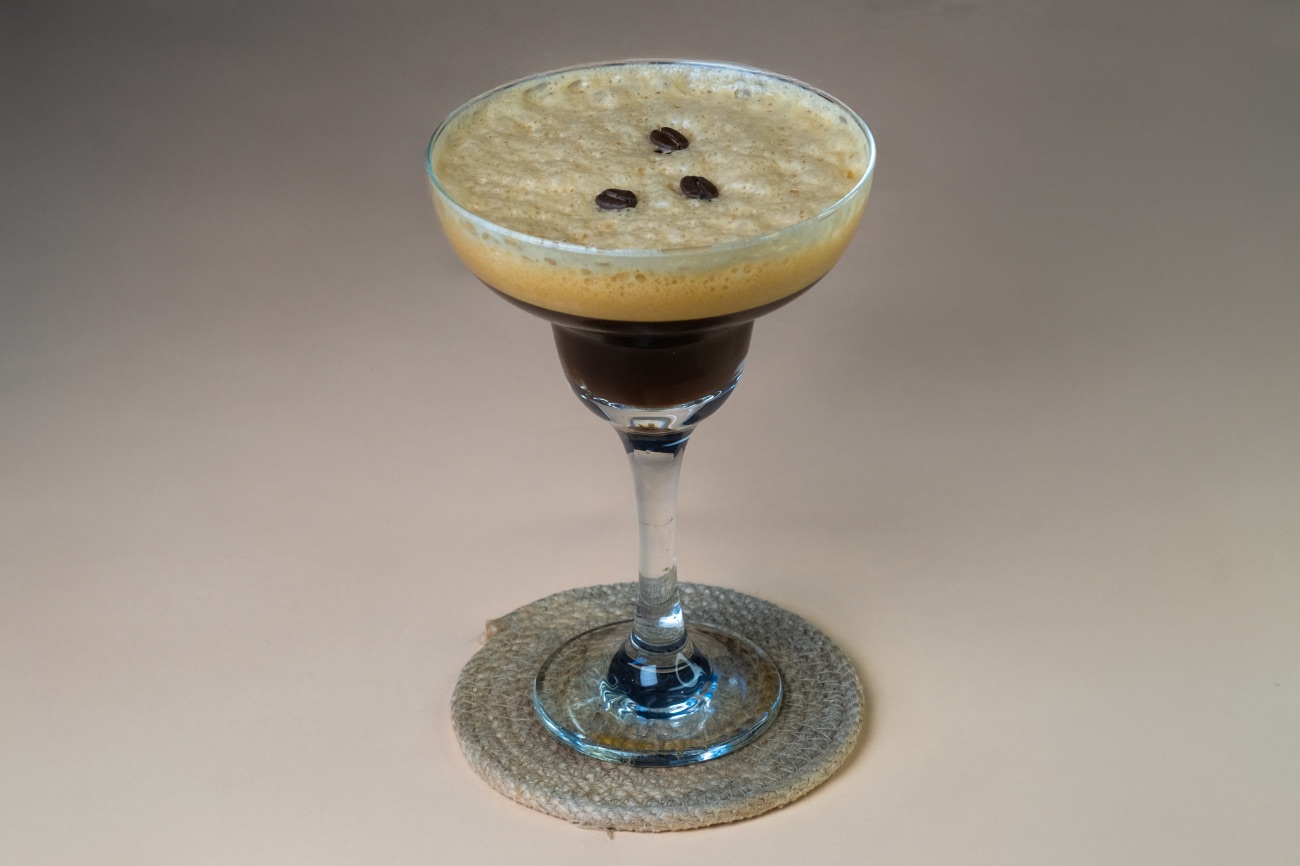 Espresso Martini - Espresso, Vanilya şurup, Su