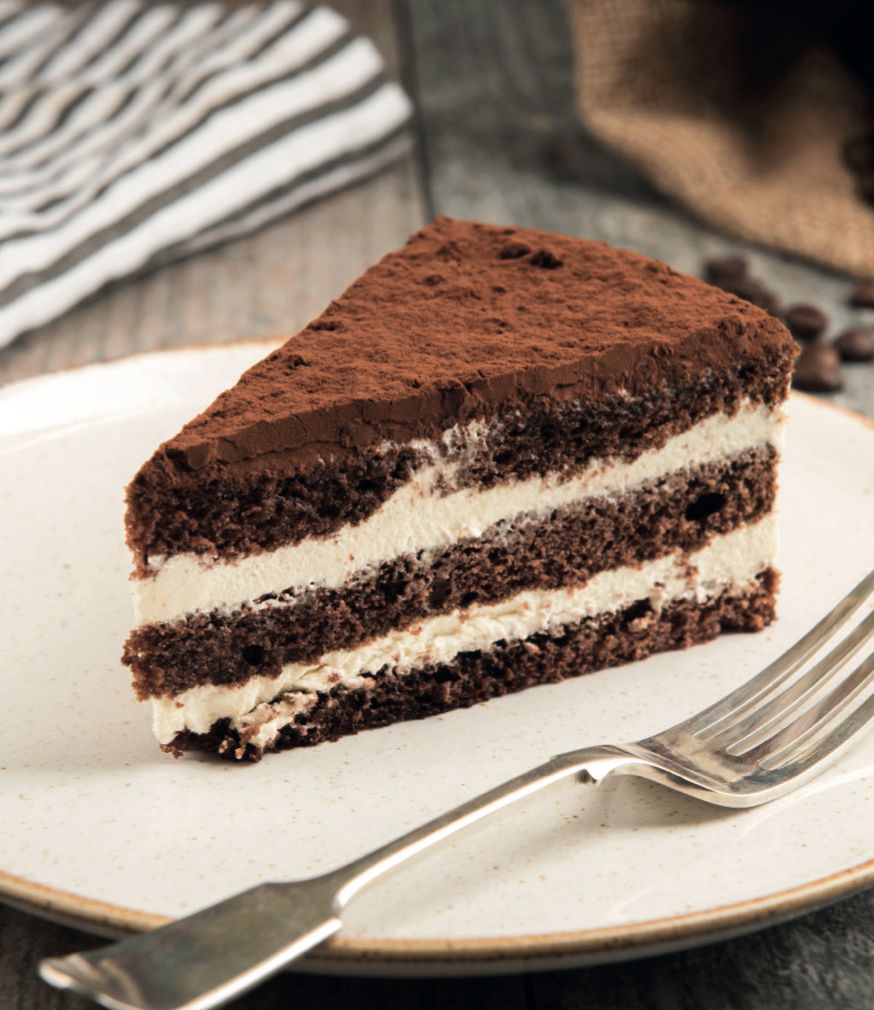Tiramisu - Kahveli şurup ile ıslatılmış tramisu keki, orijinal mascarpone peyniri ile hazırlanır.