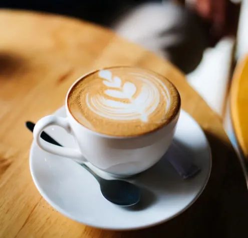 Cafe Latte - Espresso ve krema kıvamında süt