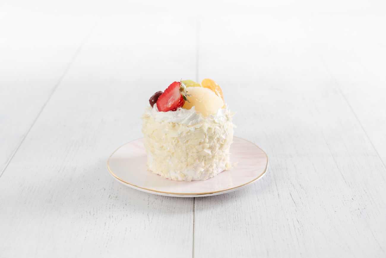 Фруктовый - Фруктовый микс, кусочки белого бельгийского шоколада, густой бисквит.