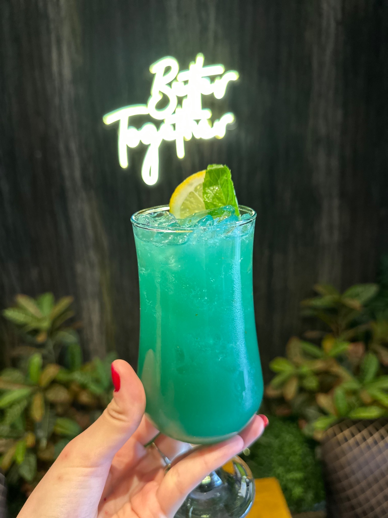 Ocean Glow - Tatlı ekşi sos ve mango aromalı.