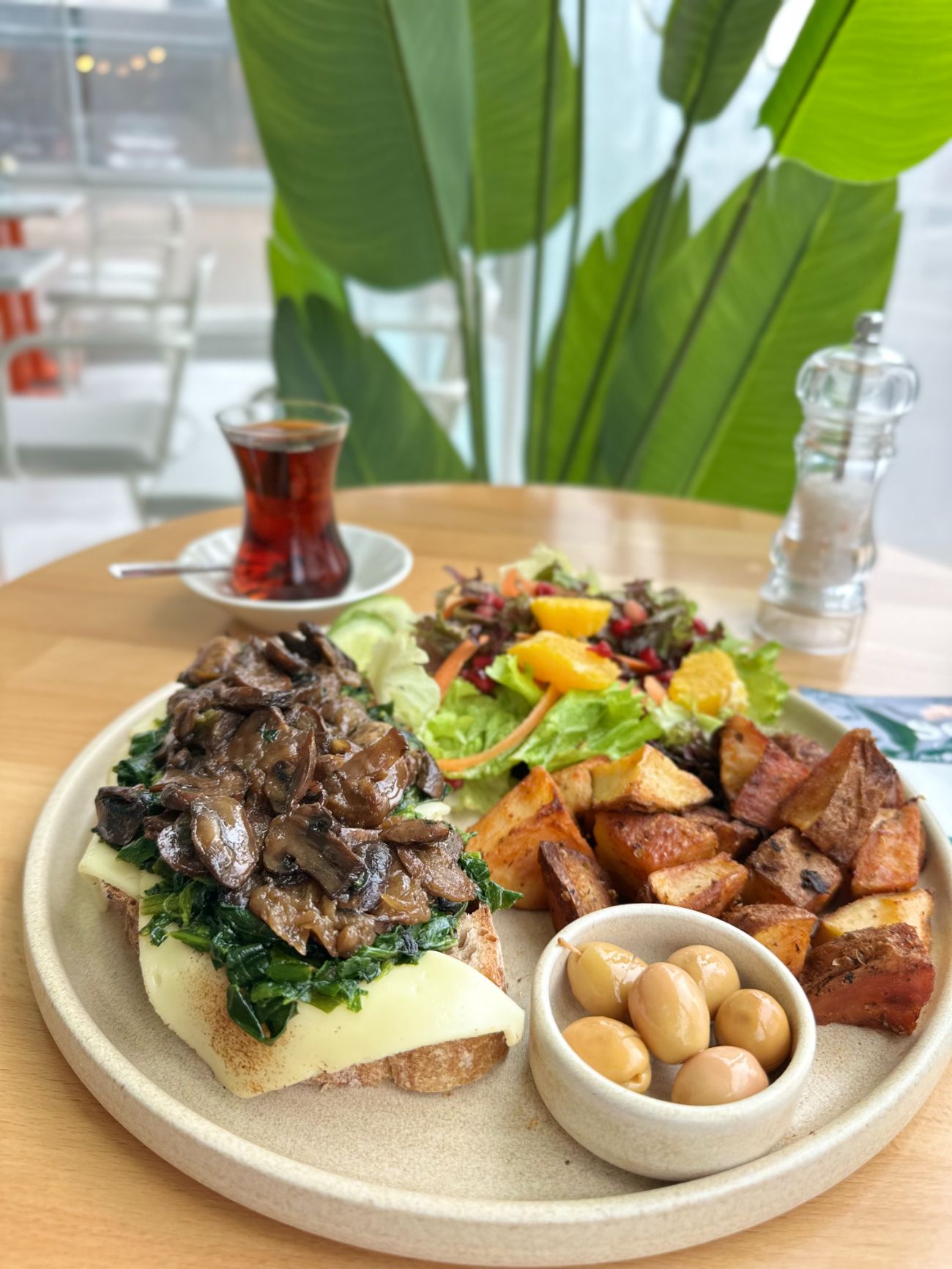 Mantarlı Ispanaklı Ekşi Ekmek - 