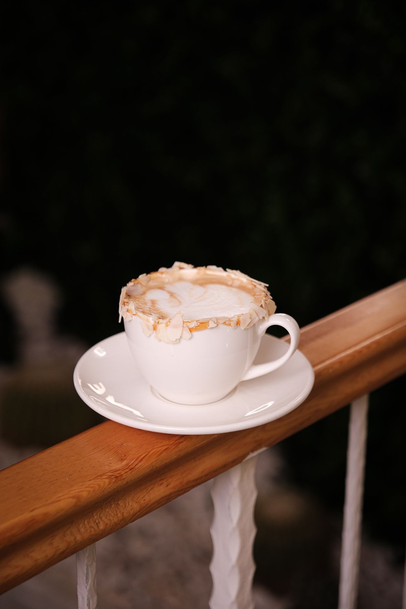 ALMOND LATTE - 