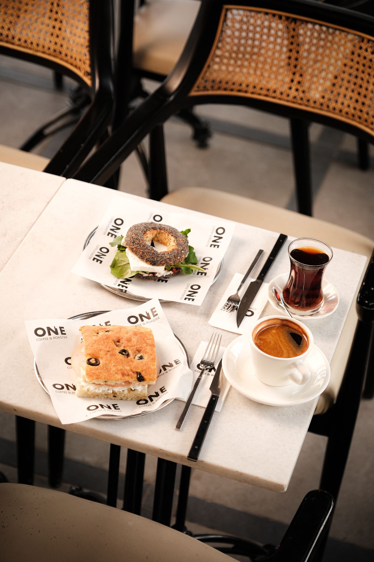 Kahve-Sandviç - Filtre Kahve veya Americano + Seçtiğiniz Sandviç