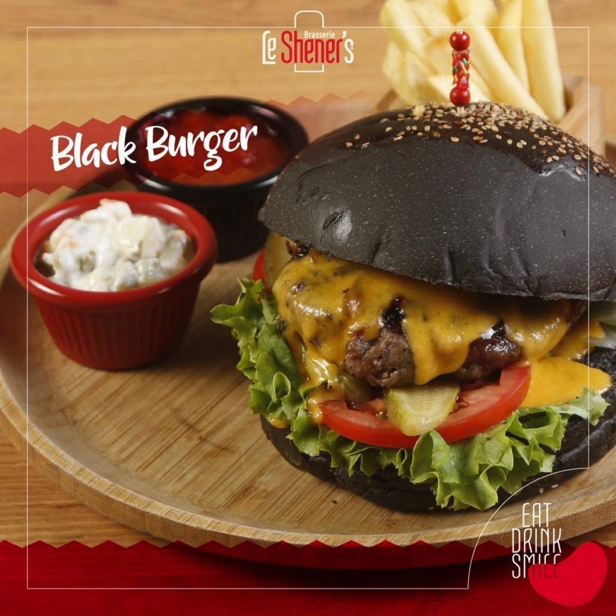 Black Burger - Black ekmek, Özel el yapımı köfte, domates turşu, çedar peyniri, cips eşliğinde...