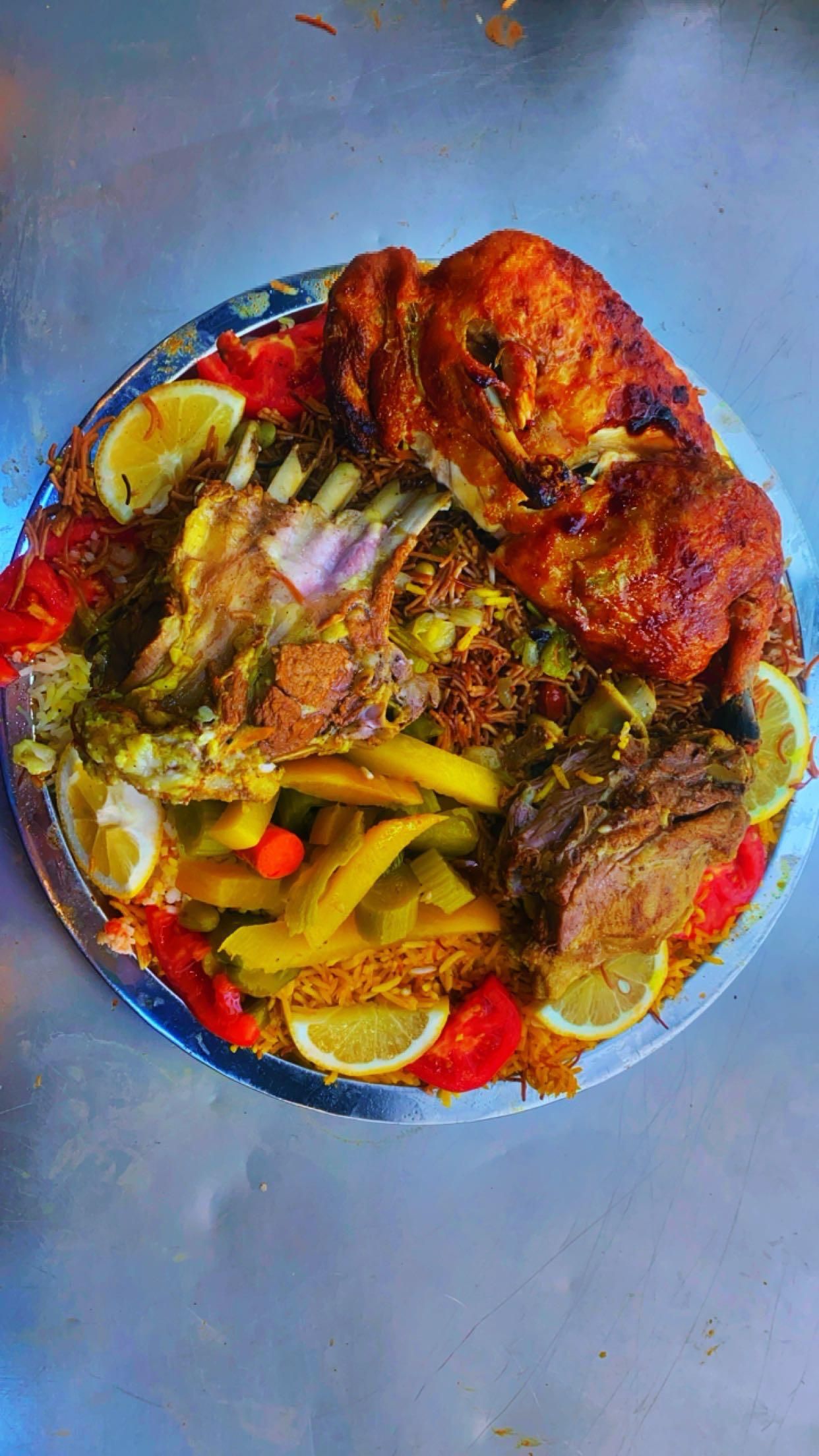 2نفر قوزي مع نصف دجاجه دليميه