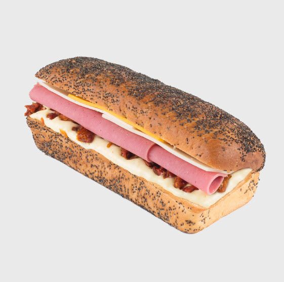 Dana Jambon Sandviç - Haşhaşlı Panini Ekmeği, Dana Jambon, Çedar Peyniri, Kaşar Peyniri, Kuru Domates, Hardal Sos.