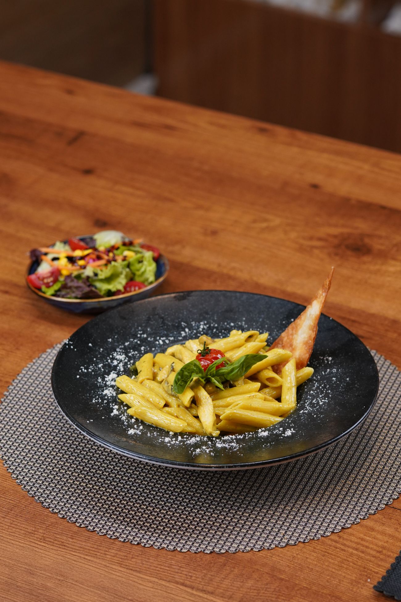 Curry Chicken Penne - Penne Makarna, Mantar, Krema, Köri Jülyen Tavuk